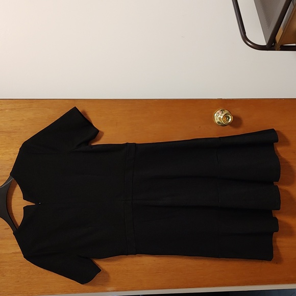 Ann Taylor Black Dress Size 12. Make An Offer. - Picture 2 of 11